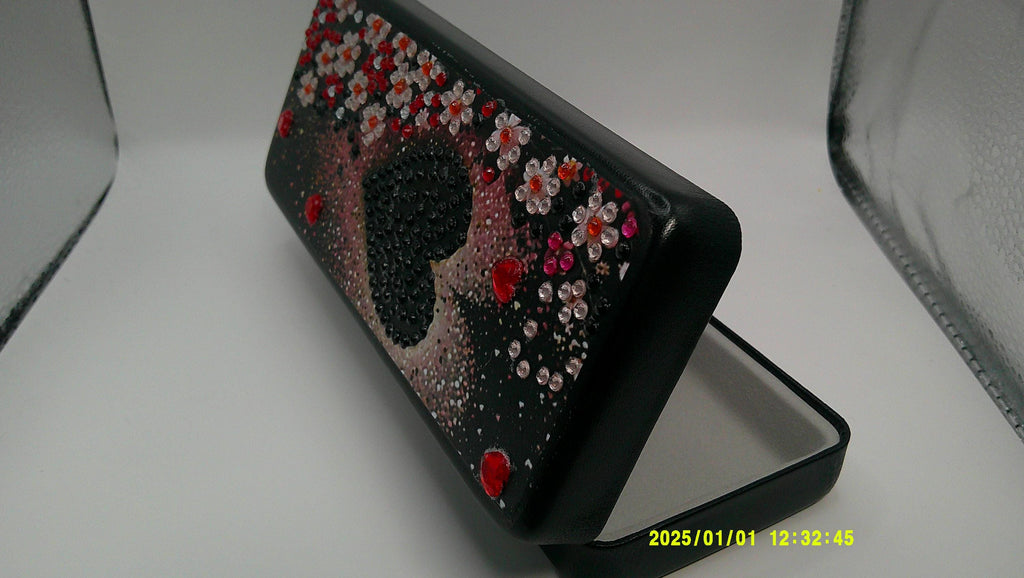 Black Heart & Floral Rhinestone Diamond Art Eyeglass Case