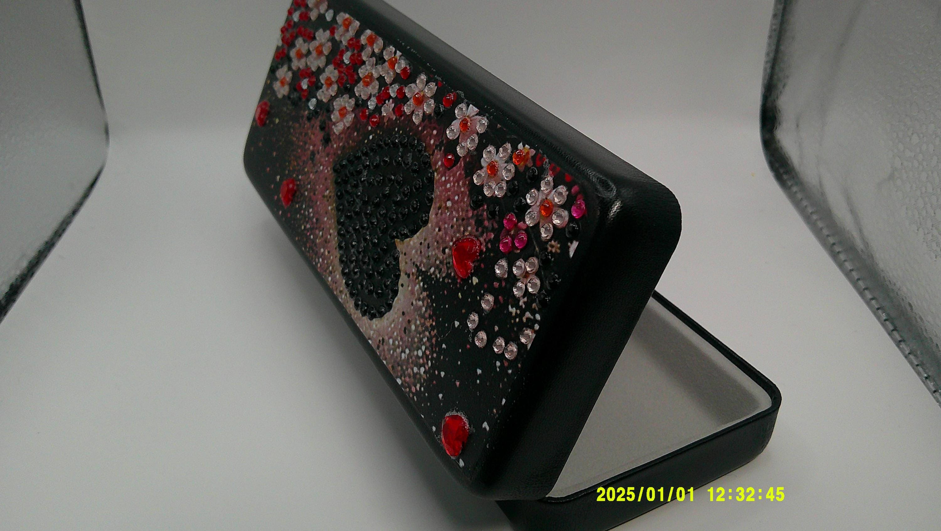 Black Heart & Floral Rhinestone Diamond Art Eyeglass Case