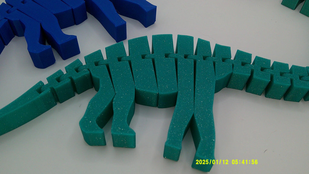 Articulated Long-Neck Dinosaur Critter, 3D Printed Toy, Flexible Dragon Figurine
