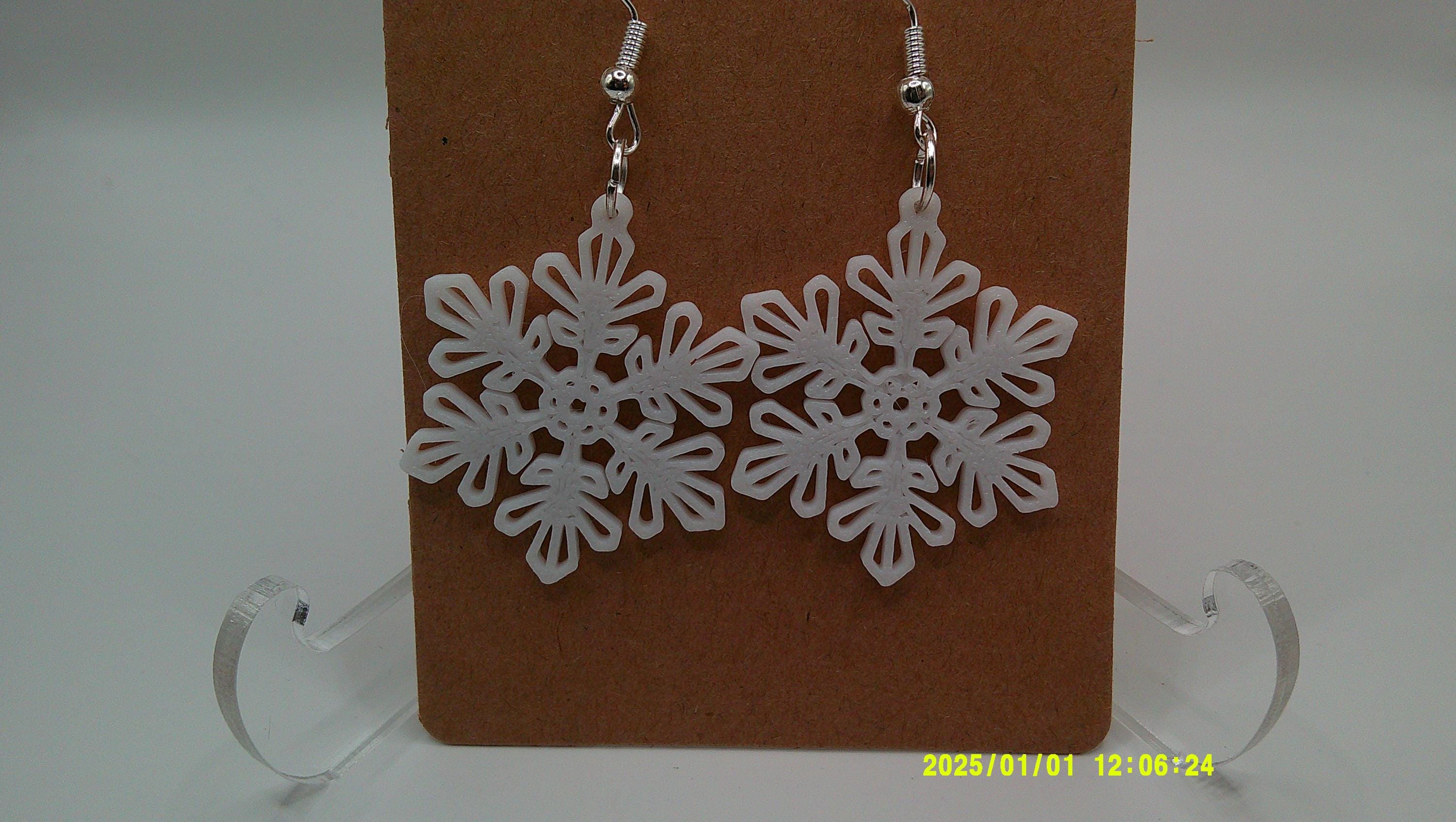 Holiday Snowflake Earrings – 3D Printed Seasonal Style