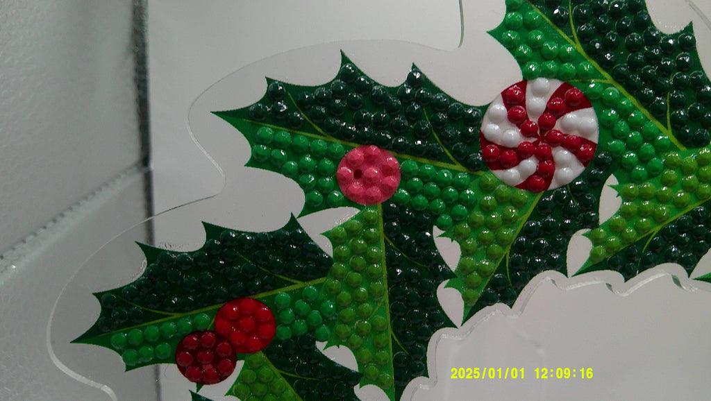 Peppermint Holly Wreath Diamond Art Decoration