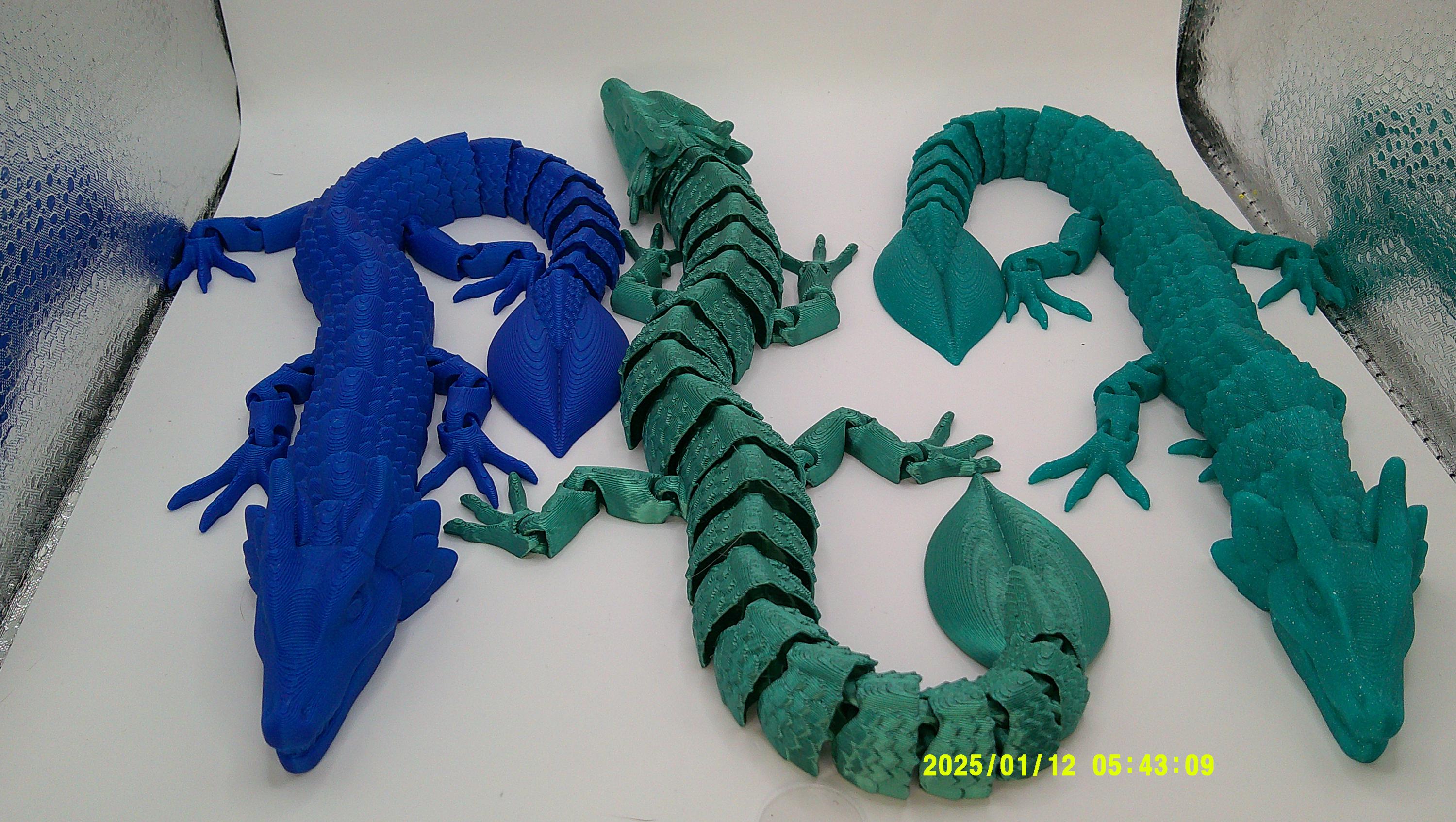 Articulated Leaf Dragon, 3D Printed Flexi Fantasy Lizard, Collectible Dragon Figure
