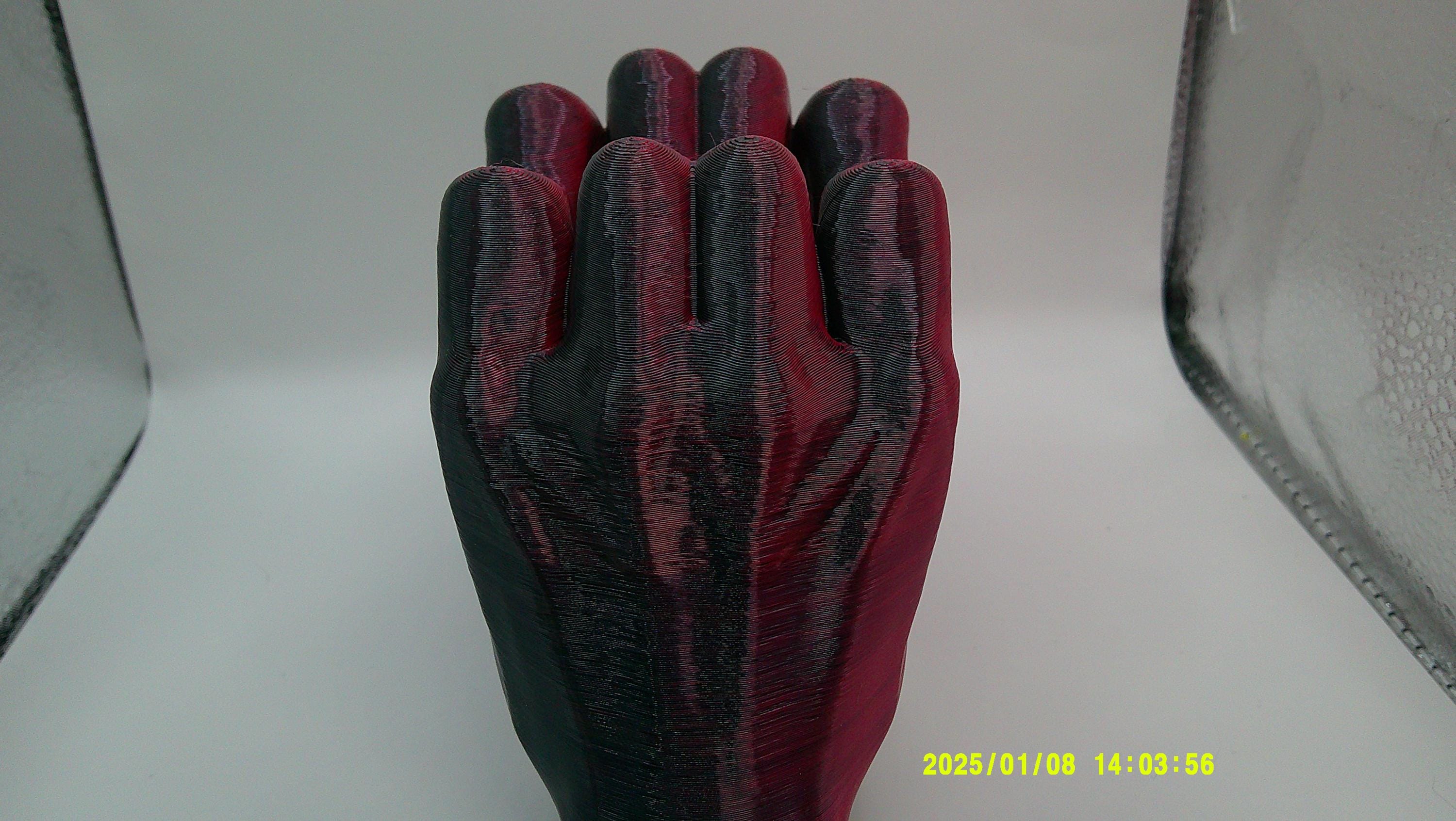 Love in Form – Sculpted Heart Hands 3D Printed