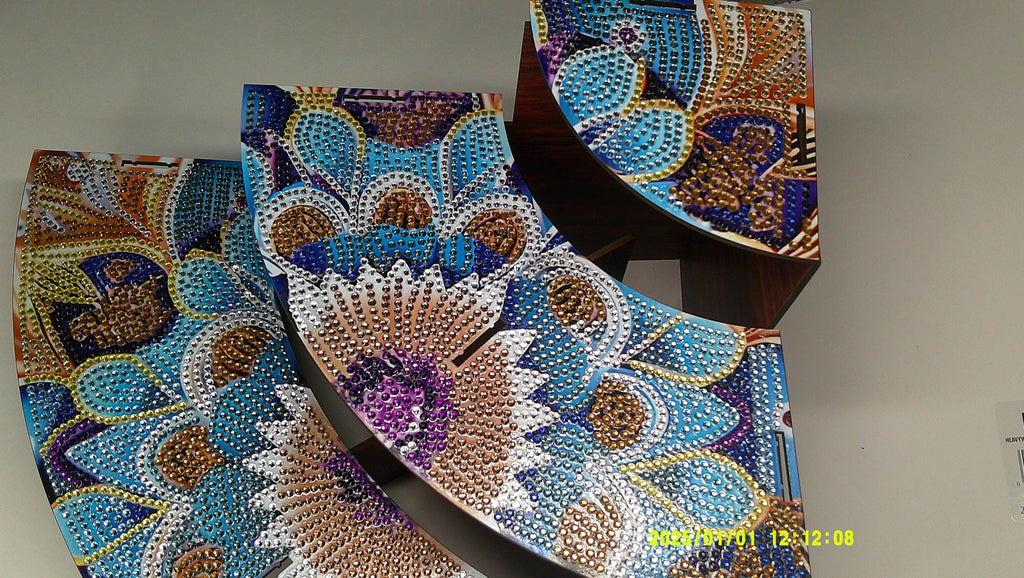Sparkling Diamond Art Corner Display, 3‑Tier Rhinestone Shelf