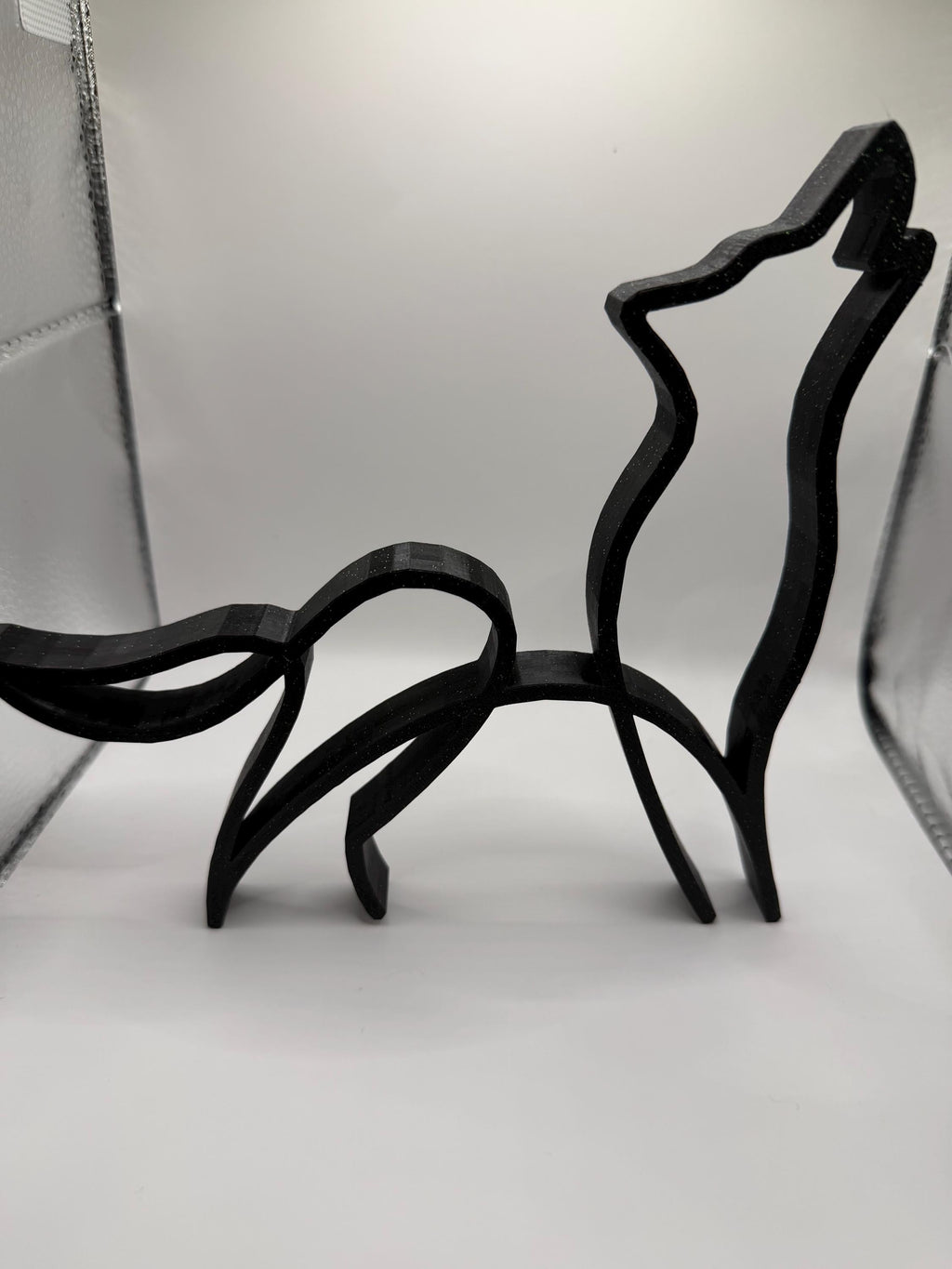 3D Printed Howling Wolf Line Art Sculpture
