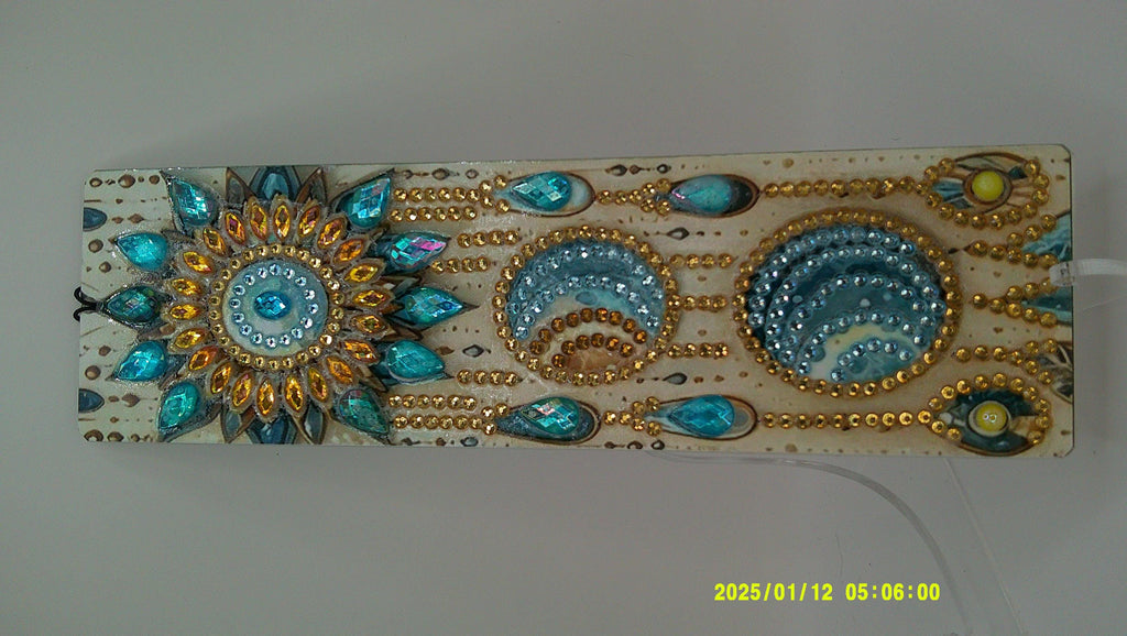 Floral & Circle Pattern Rhinestone Plaque | Artistic Gem Decor