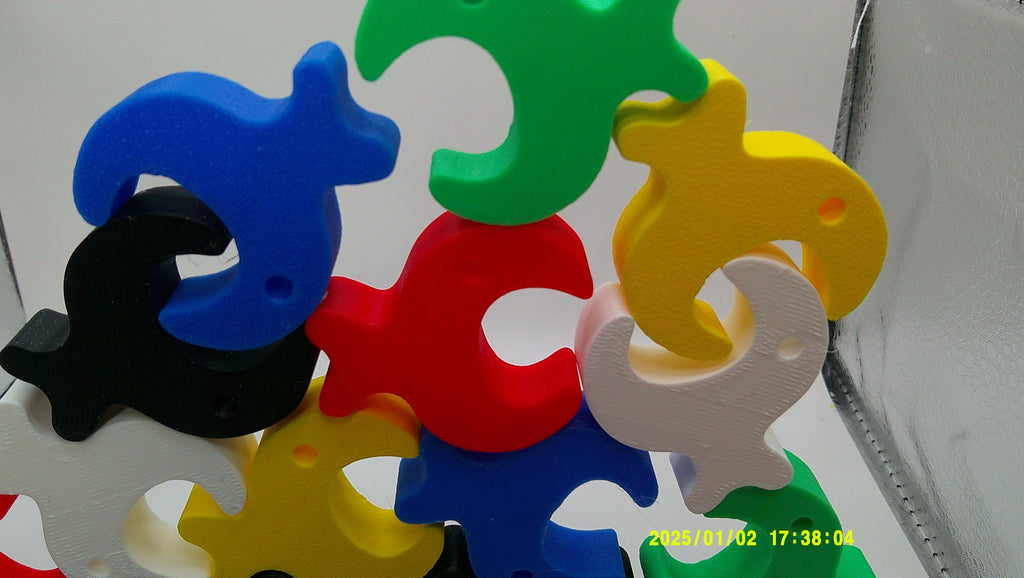 3D Printed Piranha Stack ’n’ Balance Toy