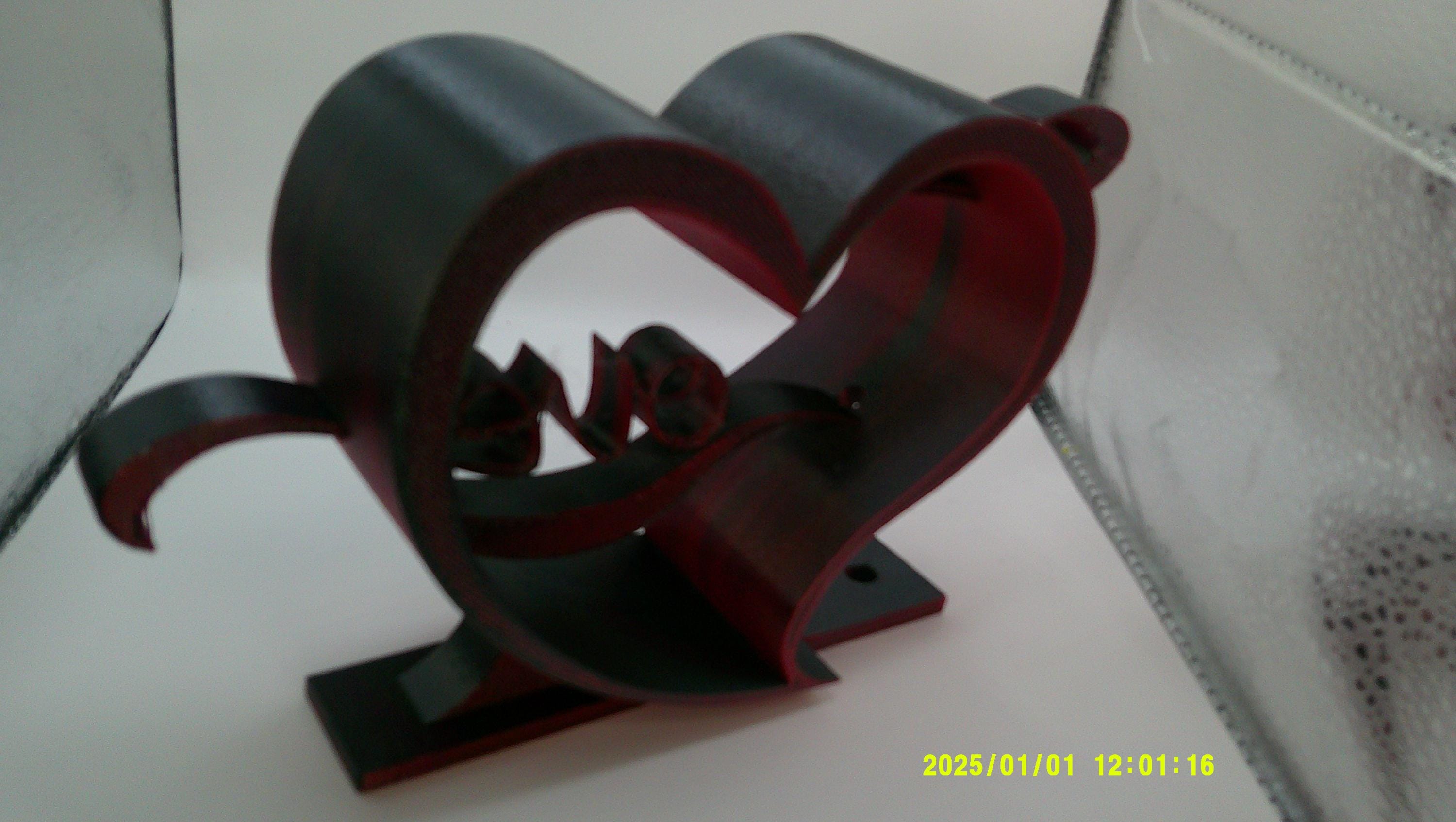 3D Printed Love Heart Sculpture – Modern Art Flower Holder