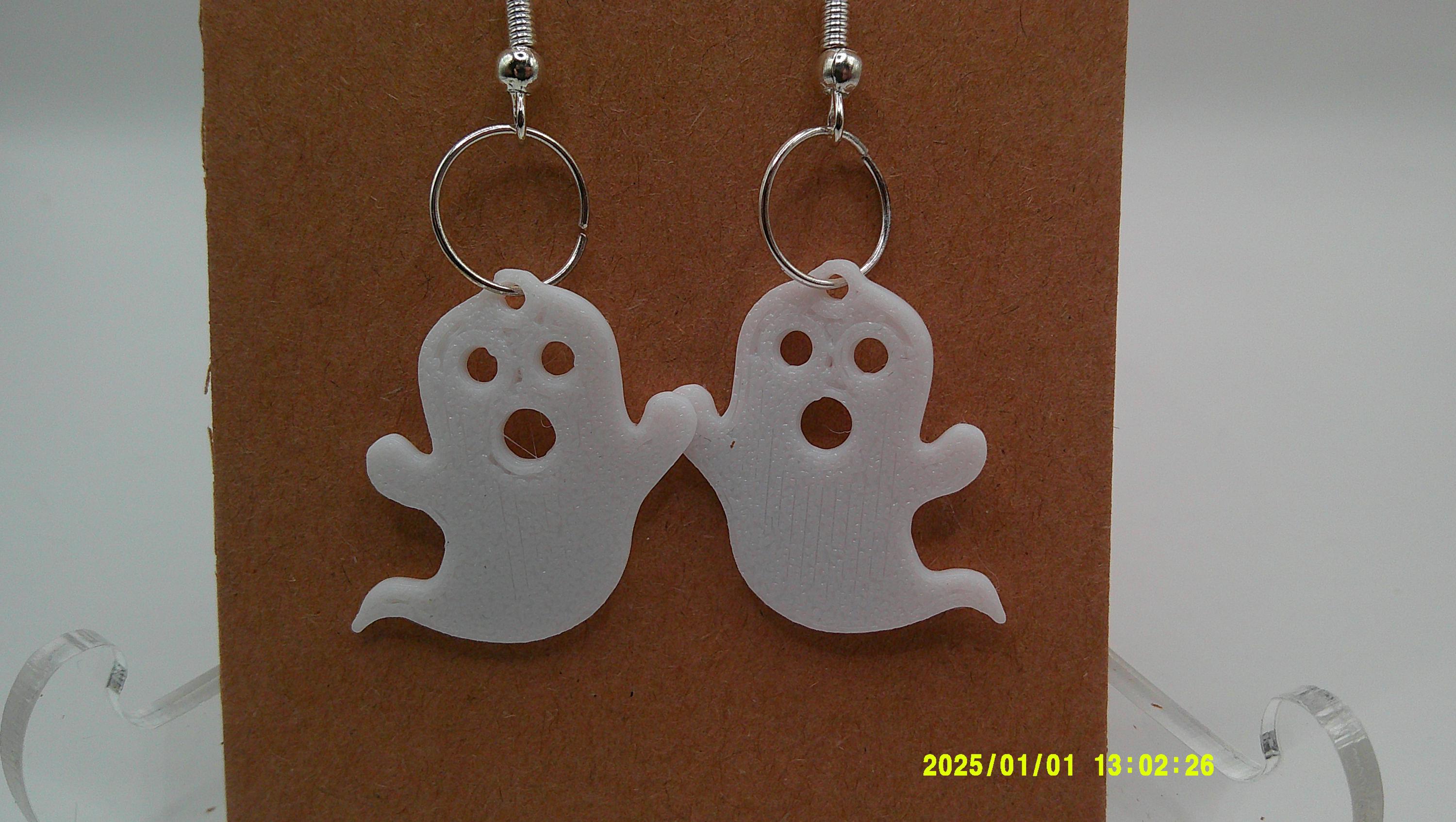 Shock & Boo Earrings – Wide-Eyed Ghost Drops
