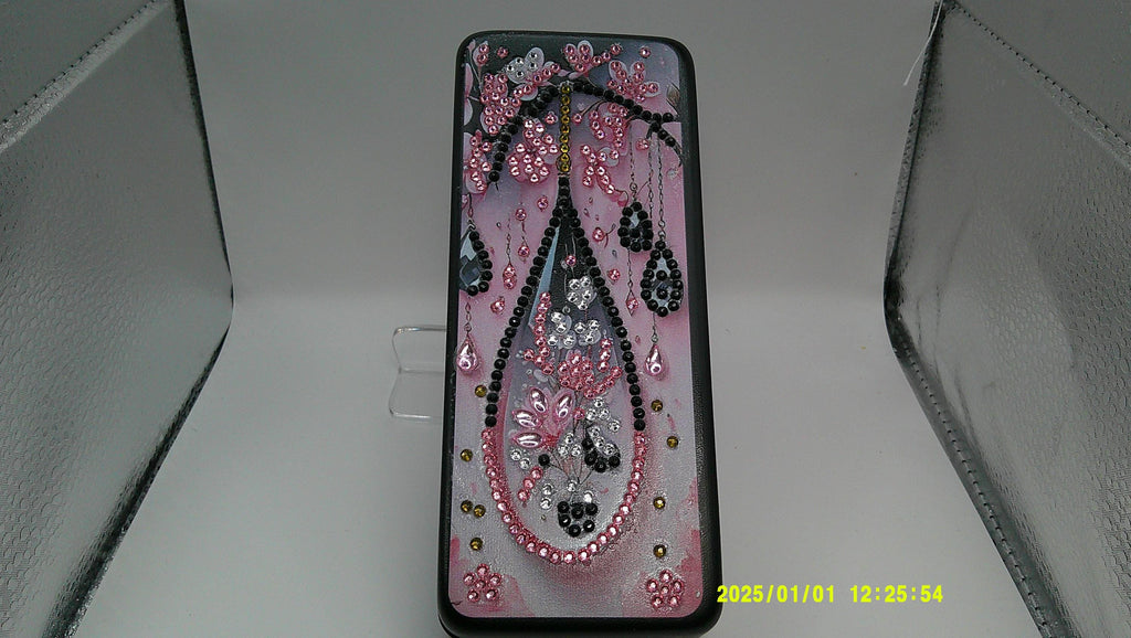 Glam Diamond Art Teardrop Design Eye Glass Case