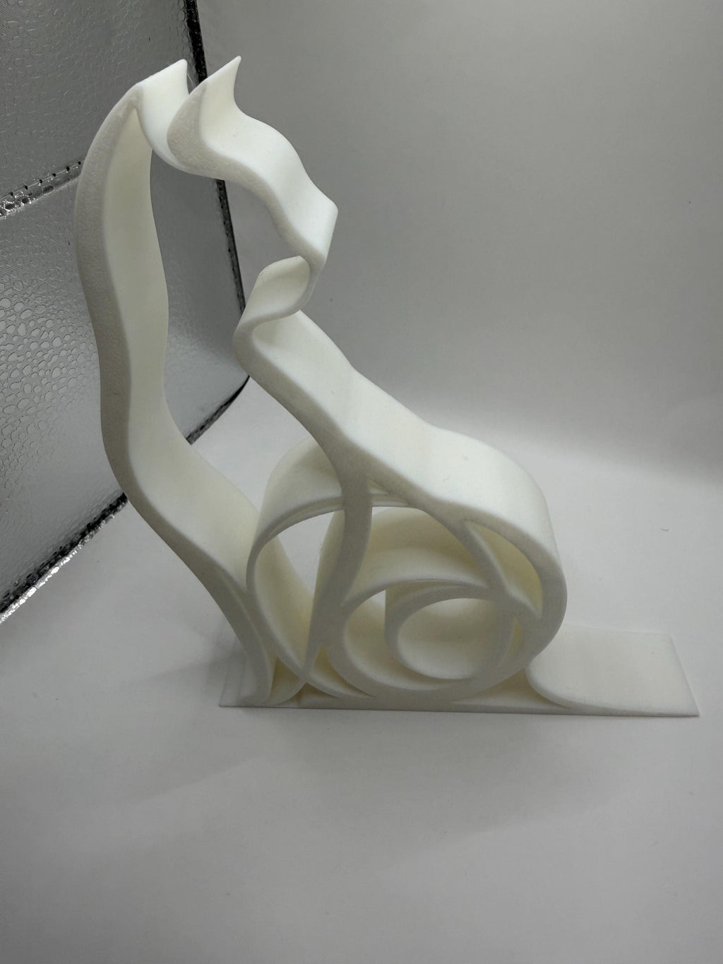 3D Printed Sleek Curved Cat Sculpture